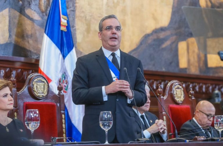 Presidente Abinader destaca logros en favor de juventud dominicana | Noticias de hoy en De Último Minuto