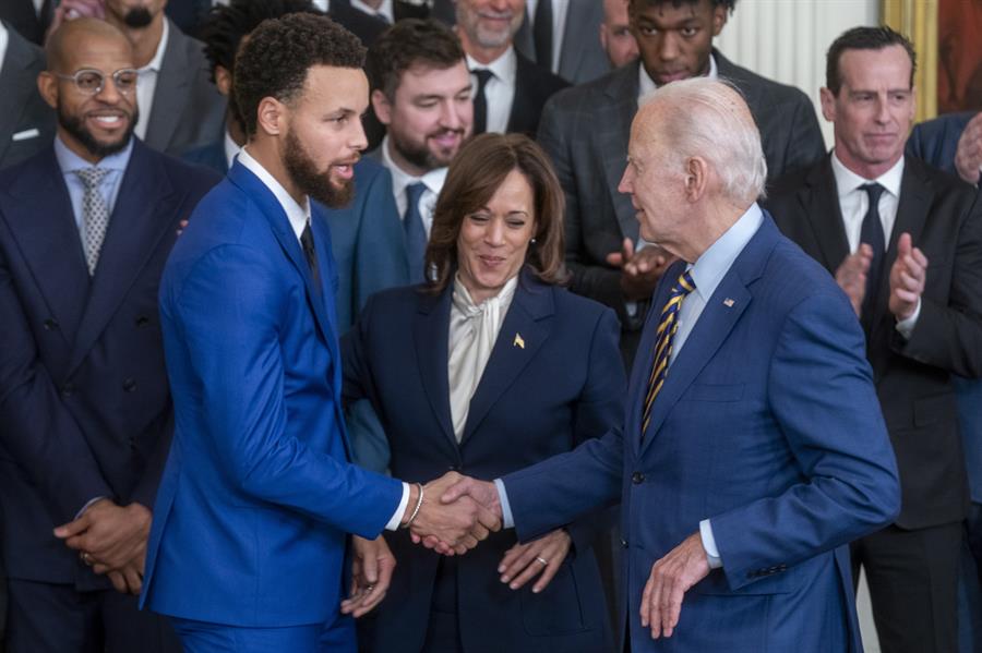 Biden nombra a Stephen Curry