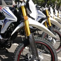 Policía apresa hombre que intentó despojarlo de una motocicleta