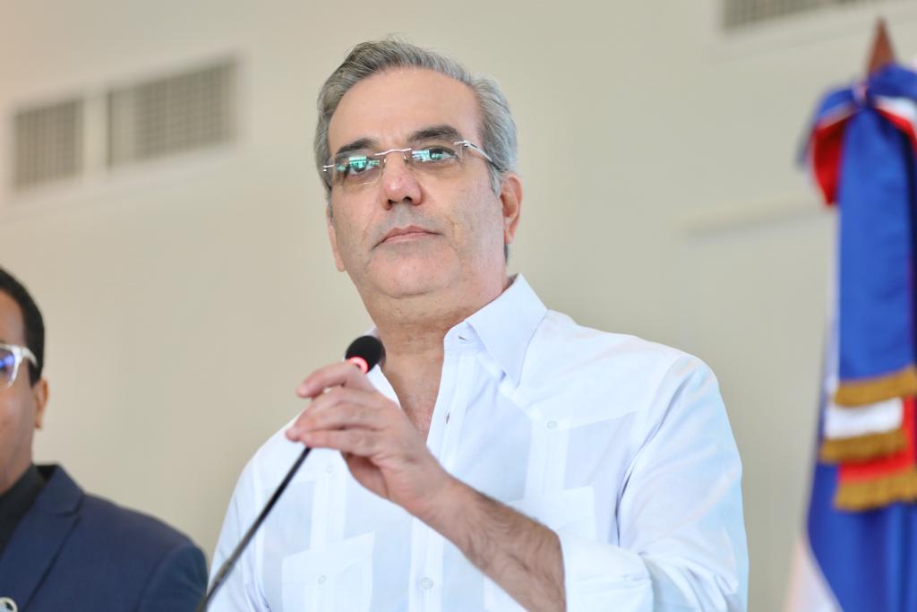 Presidente Abinader t