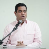 Kelvin Cruz emplaza a Roberto Rosario a mostrar pruebas de compras de alcaldes