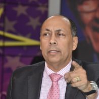 El exsenador René Canaán renuncia del PLD