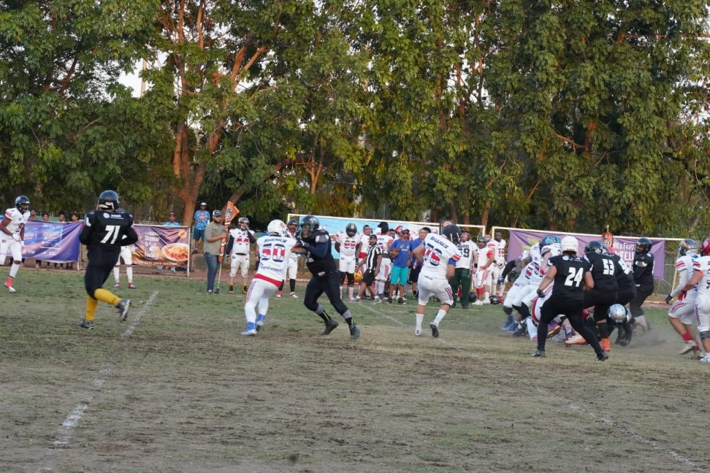 ¡A casa llena! Celebran primer partido amistoso de fútbol americano de RD contra Costa Rica