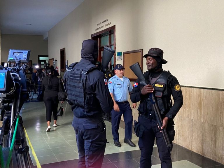 Recesan para el viernes conocimiento de medida de coerción en caso Calamar 11 | Noticias de hoy en República Dominicana WhatsApp Image 2023 03 21 at 17.00.54 | Noticias de hoy en De Último Minuto