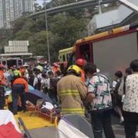 El aparatoso choque de 4 autobuses y un camión deja 87 heridos en Hong Kong