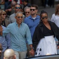 Michelle Obama y los Spielberg visitan el Museo Picasso de Barcelona