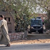 Arrestan en Egipto a mujer que presuntamente mató su hijo para comérselo