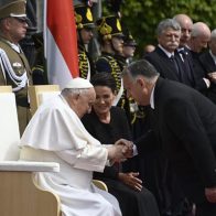 El papa desde Hungría: ¿Dónde están los esfuerzos para la paz en Ucrania?
