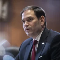 Senador a Biden: tenga "cuidado" con Petro porque es "un agente del caos"