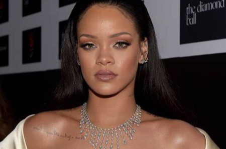 Rihanna será Pitufina en la nueva película "The Smurf Movie"