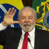Visita de Lula divide a partidos lusos y empaña aniversario del 25 de Abril