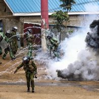 La Policía dispersa a la oposición con gases en nuevas protestas en Kenia