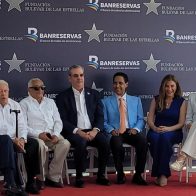 Fernando Casado, Niní Cáffaro y Rafael Solano fueron exaltados por la Fundación Bulevar de las Estrellas en presencia del presidente Abinader