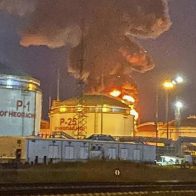 Arde un depósito de combustible en una localidad rusa próxima a Crimea