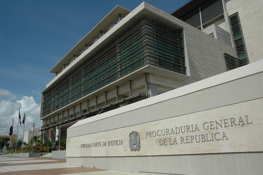 Confirman fueron tres los privados de libertad que escaparon en Batey Bienvenido