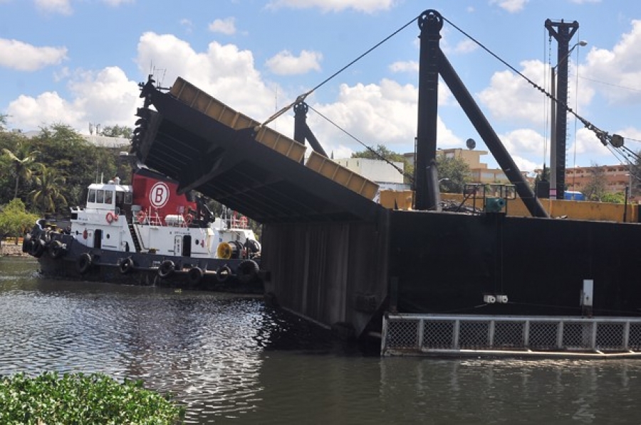 Obras Públicas cerrará el Puente Flotante por dos horas este sábado