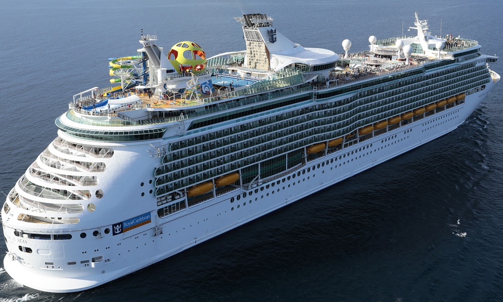 Rescatan pasajera que se cayó de un crucero al sureste de RD