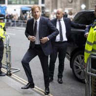 El príncipe Harry testifica por segundo día ante el tribunal por las escuchas ilegales