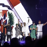 Arcángel reúne a 18 exponentes urbanos en su primera noche en el Quisqueya