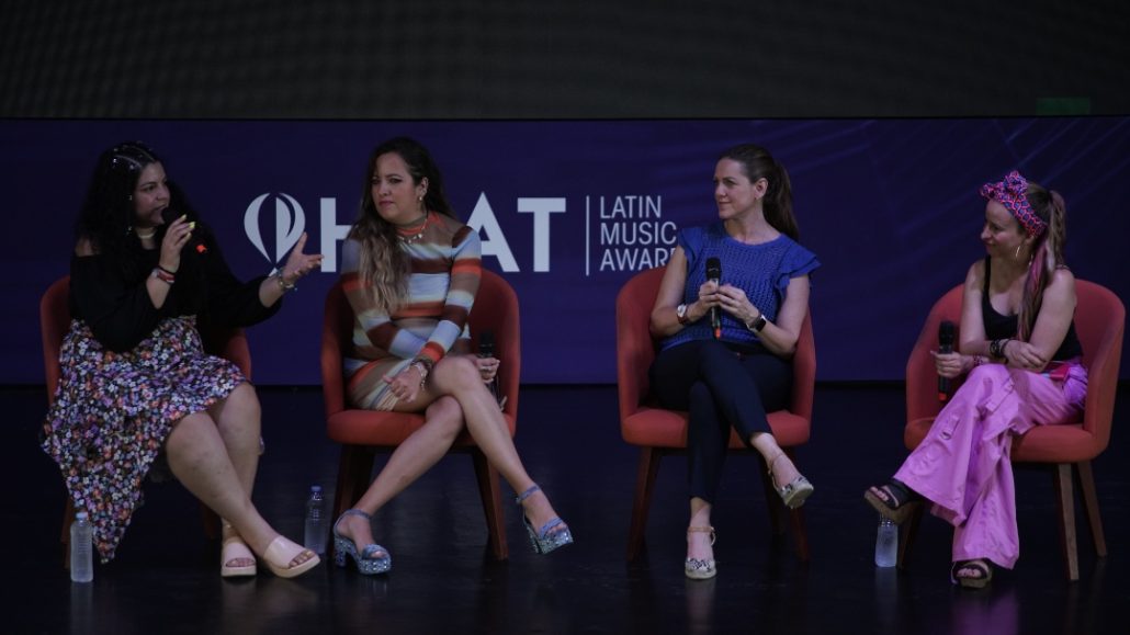 "Billboard no cobra por publicación", afirman ejecutivas de la revista