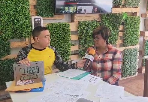 Maestra denuncia "persecución política" por parte del director distrital y gobernadora en Hato Mayor