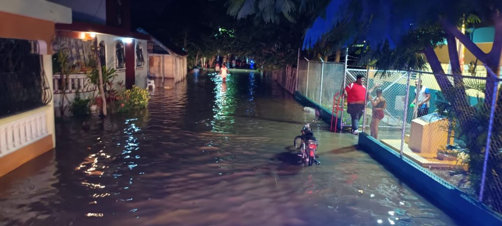Afectados por inundaciones en región Suroeste recibirán raciones de Comedores Económicos