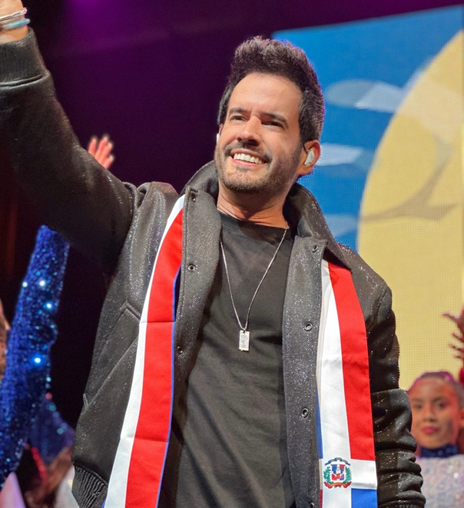Manny Cruz llega a New York y Ecuador con “Dominicano de corazón”