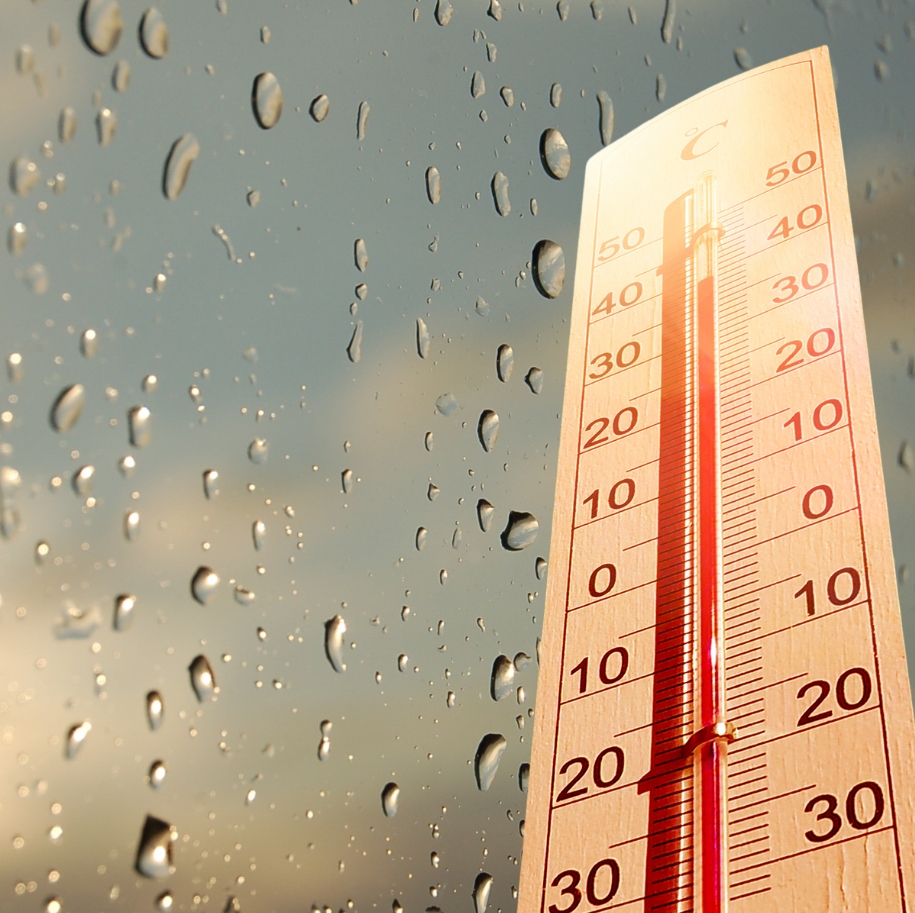Algunos aguaceros al interior del país y temperaturas seguirán calurosas