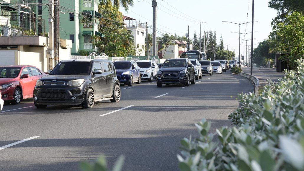 Piden a las autoridades solucionar "caos" en tránsito en avenidas Los Próceres y República de Colombia