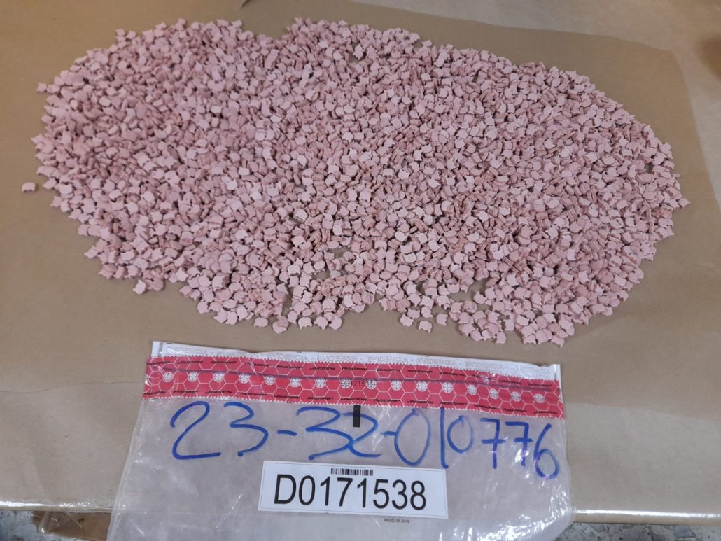 Arrestan en el AILA a dominico español con mas de 15 mil pastillas de éxtasis