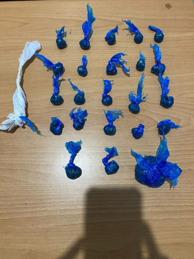 Apresan dos adolescentes con 23 porciones de marihuana en Esperanza