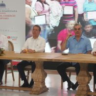Diez mil colmaderos y microempresarios se gradúan de programa de capacitación