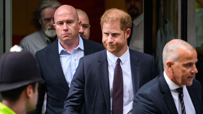 El duque de Sussex dice que la prensa lleva "engañándolo" toda su vida