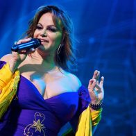 Hijos de Jenni Rivera publican el esperado disco póstumo "Misión Cumplida"