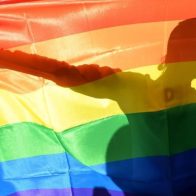 Aprueban en primera lectura ley que prohíbe operaciones de cambio de sexo en Rusia