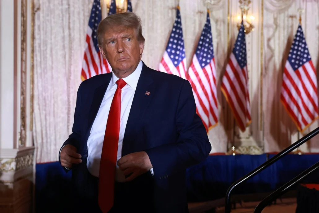 Acusan a Trump en investigación sobre el manejo de documentos clasificados