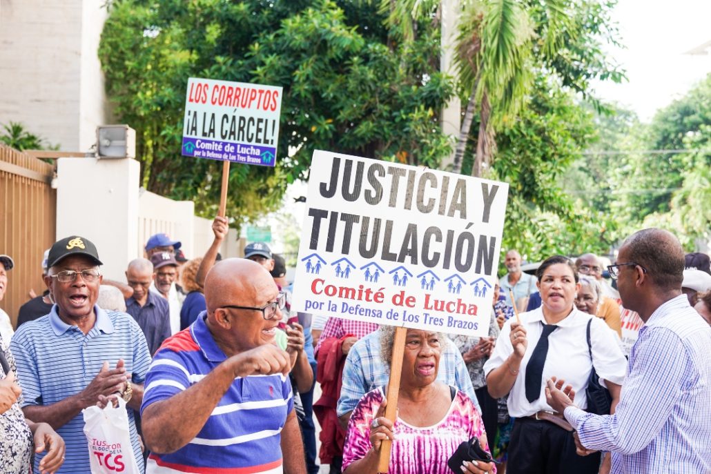 Comunitarios denuncian "táctica dilatoria" en el caso de Los Tres Brazos