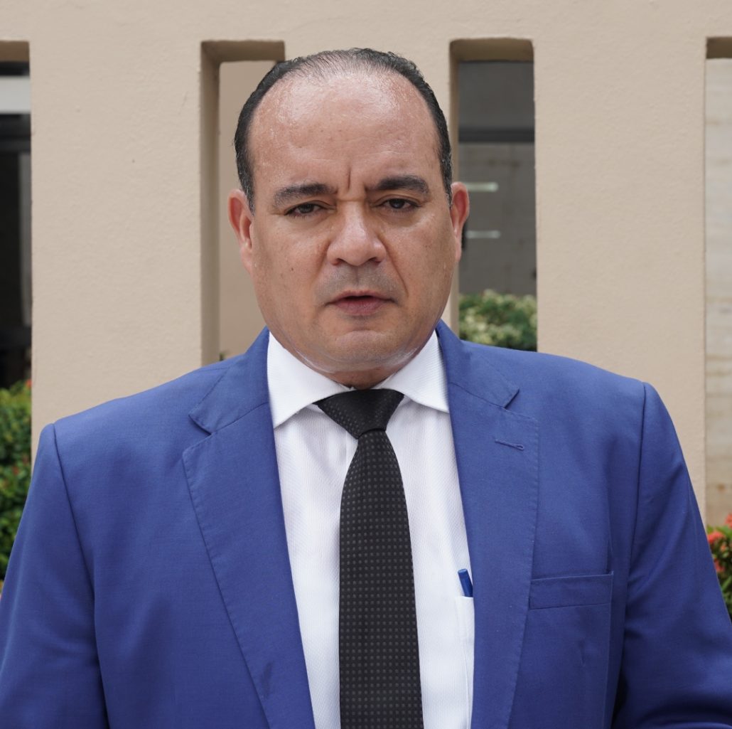 Colegio de Abogados somete recurso contra decreto de contratación de libretas de pasaportes electrónicos