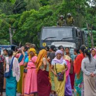 Rabia en la India después de que mujeres fuesen forzadas a desfilar desnudas