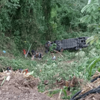 Al menos 9 muertos y 33 heridos en Colombia al caer autobús por un precipicio