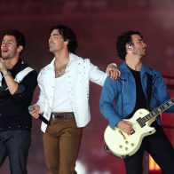 Los Jonas Brothers anuncian 50 nuevas fechas de conciertos de su gira mundial