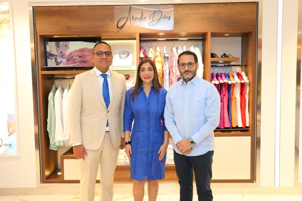 Dufry Dominicana y la firma Arcadio Díaz presentan nueva colección "Renacer"
