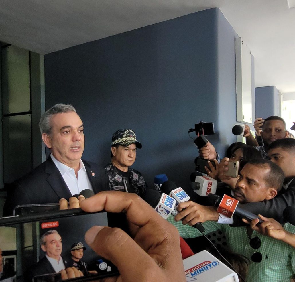 Presidente Abinader asegura despliega acciones para una Policía moderna