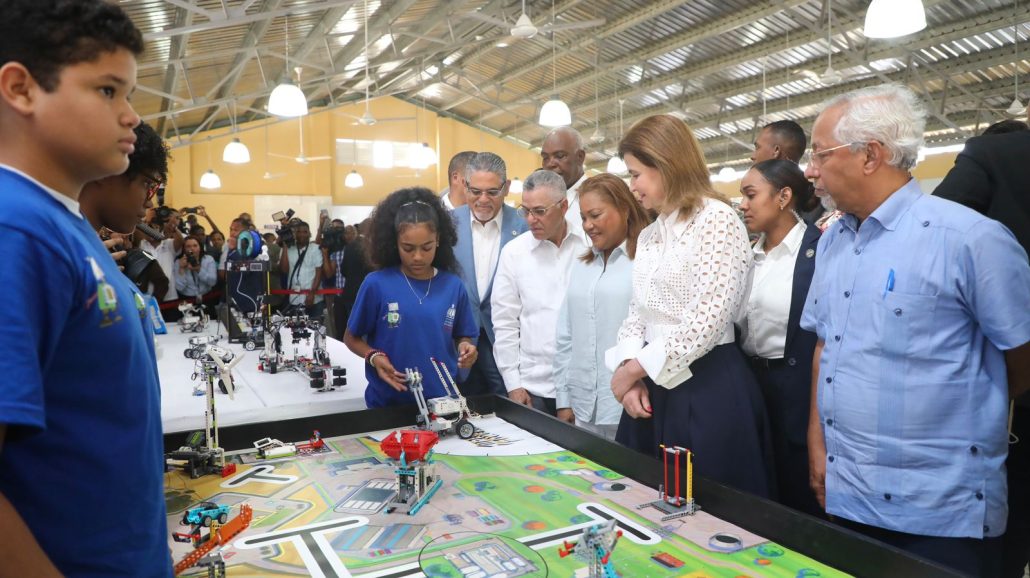Cinco mil estudiantes se beneficiarán de campamento de robótica