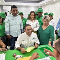 Edmundo García formaliza precandidatura alcalde por FP en San Cristóbal