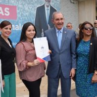 MESCYT entrega más de 370 becas para cursar programas internacionales en 7 países
