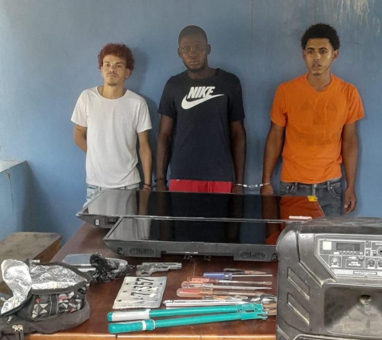 PN desarticula banda que robaba motocicletas y bancas en Esperanza