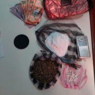 Apresan dos personas y desmantelan puntos de drogas en varias provincias