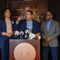 Tobías Crespo somete proyecto de ley para proteger periodistas y comunicadores