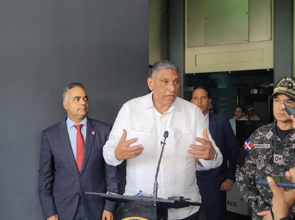 Más de 8 millones de dominicanos han sido "revisados" por Interior y Policía